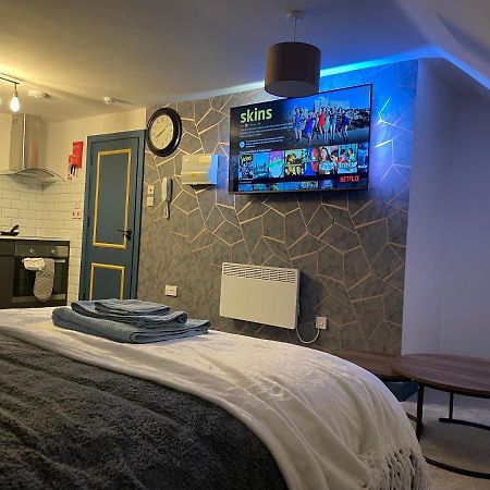 Lovely Studio Apartment Located In Birmingham Exterior photo
